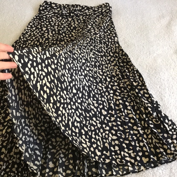 Bardot buckle pleated leopard midi skirt XS - Picture 4 of 10